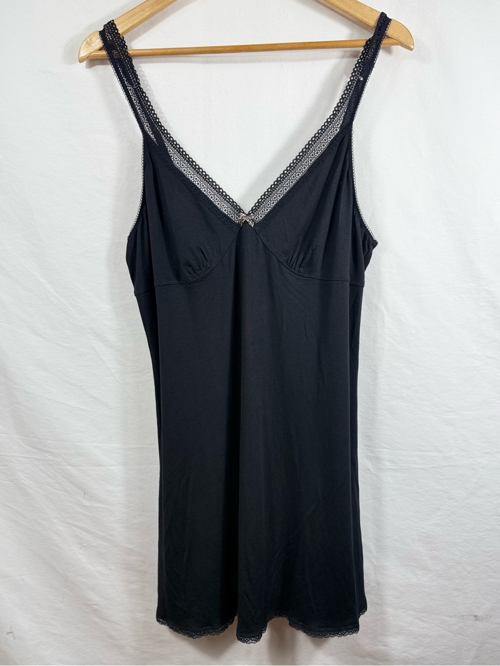 Cosmopolitan Black Lace-Trim Chemise Slip